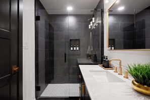 Shower, hair dryer, towels, shampoo - Velvet Spur | Designer Stay in Old Town! Walkable (Scottsdale)