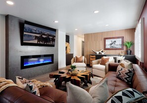TV, fireplace, stereo, offices - Velvet Spur | Designer Stay in Old Town! Walkable (Scottsdale)