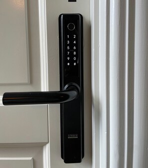 Immagine non classificata, 4 di 10, pulsante