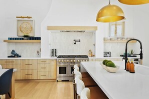 Fridge, microwave, oven, stovetop - Insane Camelback Views from Party Deck in Arcadia! (Phoenix)