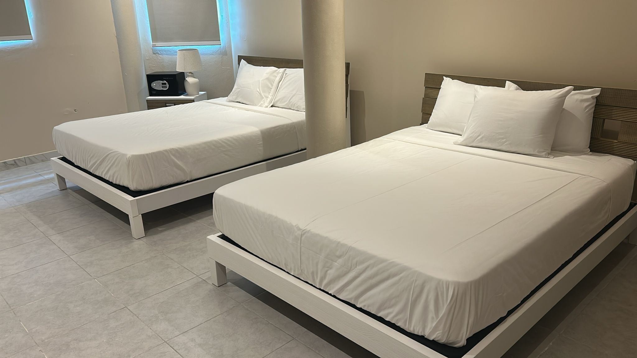 Deluxe Room | Individually decorated, iron/ironing board, free WiFi, bed sheets