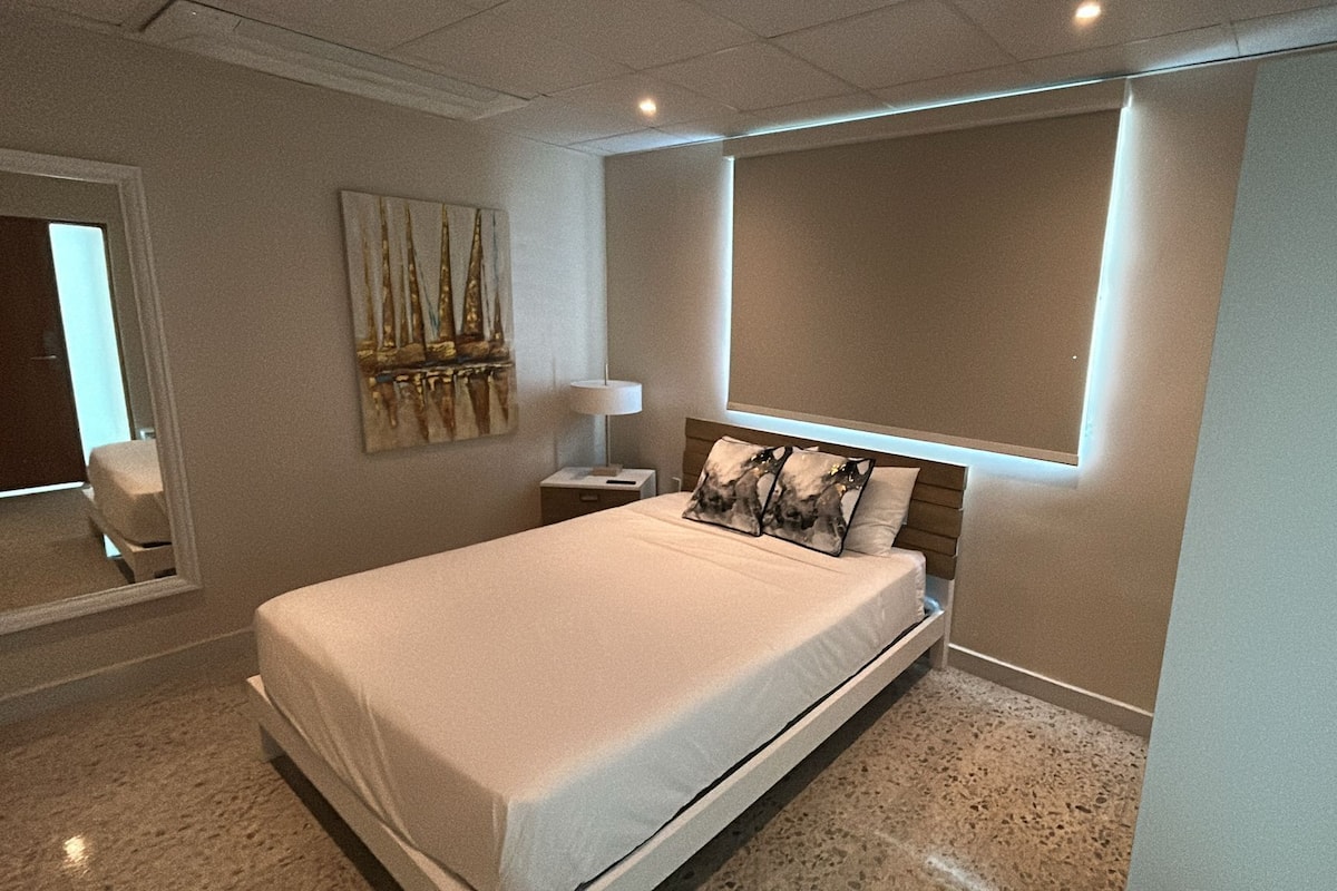 Suite familiar | Decoración personalizada, tabla de planchar con plancha y wifi gratis