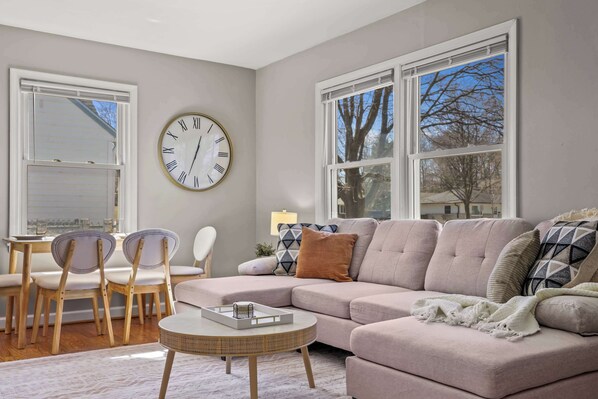 TV, table football, offices - 3 min to Zoo - Game Room - Fire Pit - Pets - Yard (Milwaukee)