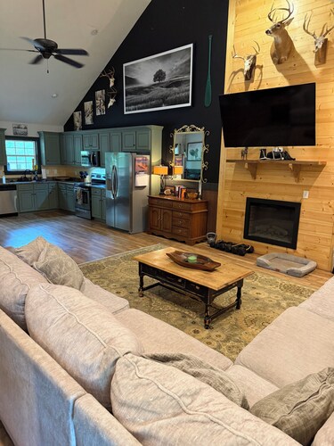 Just in time for the Masters. Charming 2 bedroom home!