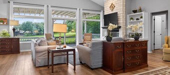 Lake Travis Retreat | Sunset Deck, Tennis, Golf