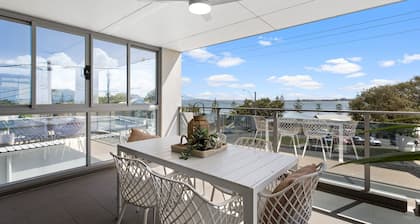 Sunset Bay Retreat at Woody Point