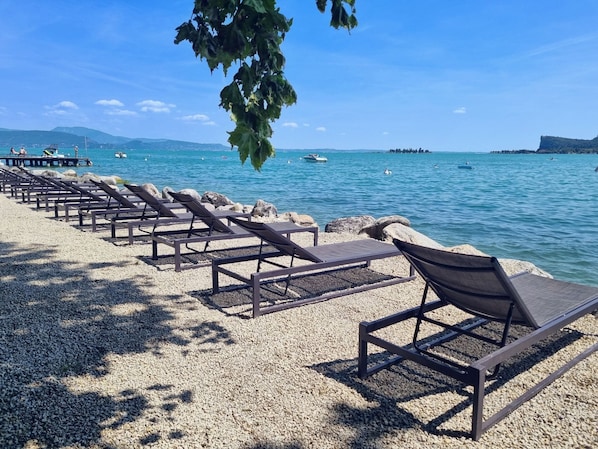 Beach - Villetta Benaco second row. (San Felice del Benaco)