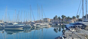 Located at the Port of Fréjus. A 3-minute walk from the nature center and the beach