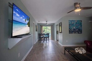 Dining - Mango Grove Hideaway | McGregor Area, Close to FMB (Fort Myers)