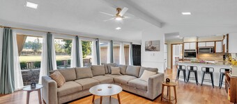 Private 12 Acre Waterfront Retreat 4 Kings ADA Gym Game Room Sleeps up to 18