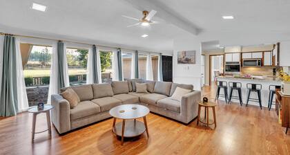 Private 12 Acre Waterfront Retreat 4 Kings ADA Gym Game Room Sleeps up to 18