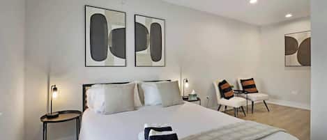 Iron/ironing board, travel cot, WiFi, bed sheets