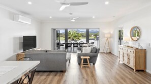 Smart TV - Sawtell Sanctuary - a beautifully appointed coastal retreat designed for relaxed living and comfort (Sawtell)