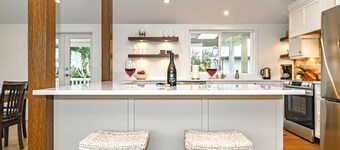 Cobble Hill Winery Guest House