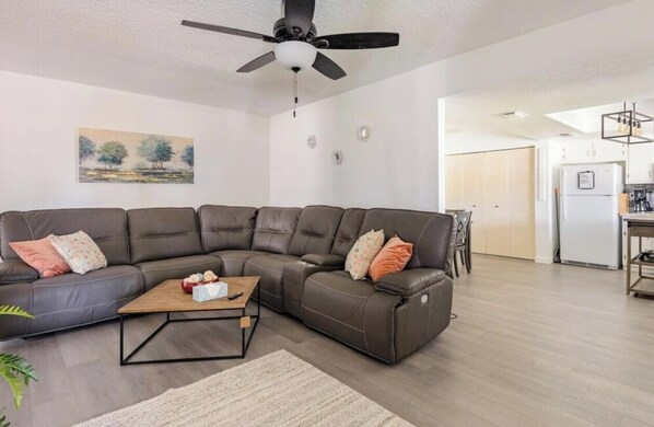 Imagen sin descripción, 1 de 23, botón