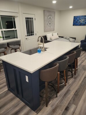 2 sovrum, strykjärn/strykbräda, gratis wi-fi och sängkläder