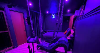 Fantasmic Secret — Dungeon for Couples