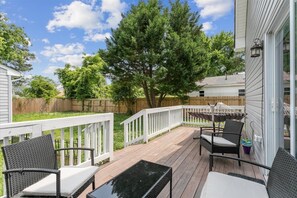 Terrace/patio - Beach Bliss in Hampton – Minutes to the Shore! (Hampton)