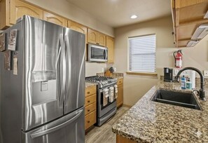 Fridge, microwave, oven, stovetop - Have it "Ouray". A unique 2 Bedroom/1 Bath Townhome (Ouray)