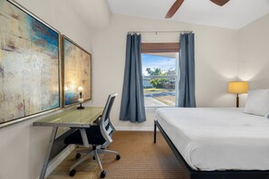 3 bedrooms, iron/ironing board, free WiFi, bed sheets - Cozy Sarasota Home w/ Fire Pit | The Olive Turtle (Sarasota)