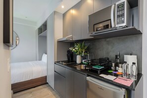 Apartment (LC) | Dapur peribadi | Ketuhar gelombang mikro, dapur 