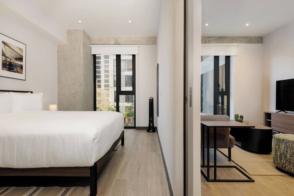 Interlomas 1A2 | Iron/ironing board, free WiFi