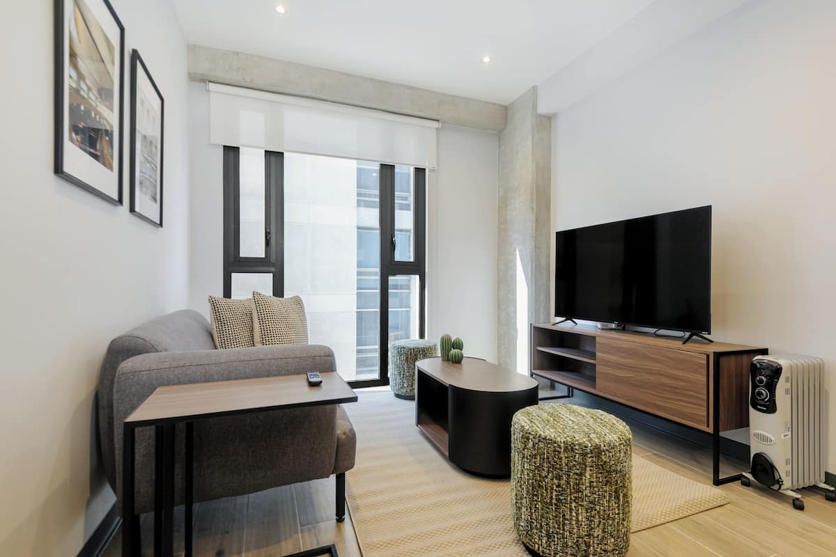 Apartment, City View | Living area