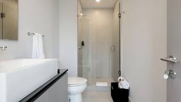 Apartment, 2 Bedrooms | Bathroom