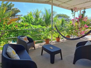 Terrace/patio - 3-bedroom house in brilliant Playa San Blas with AC comfort (Playa San Blas)
