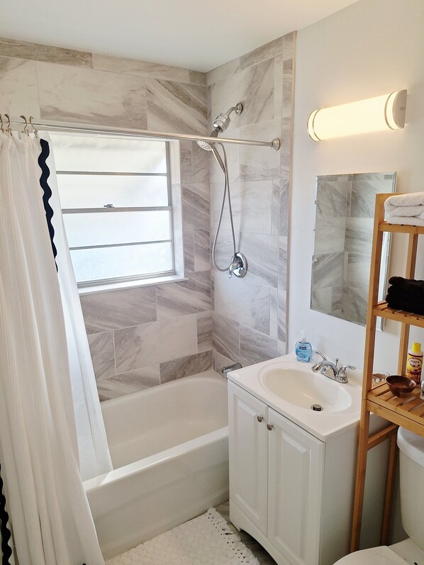 Hårtørrer, håndklæder, Toiletpapir