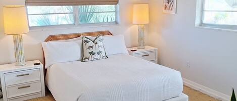 BĂŒgeleisen/BĂŒgelbrett, Internetzugang, BettwĂ€sche