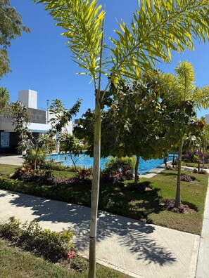 Familienhaus, Poolblick | Unterkunftsgelände