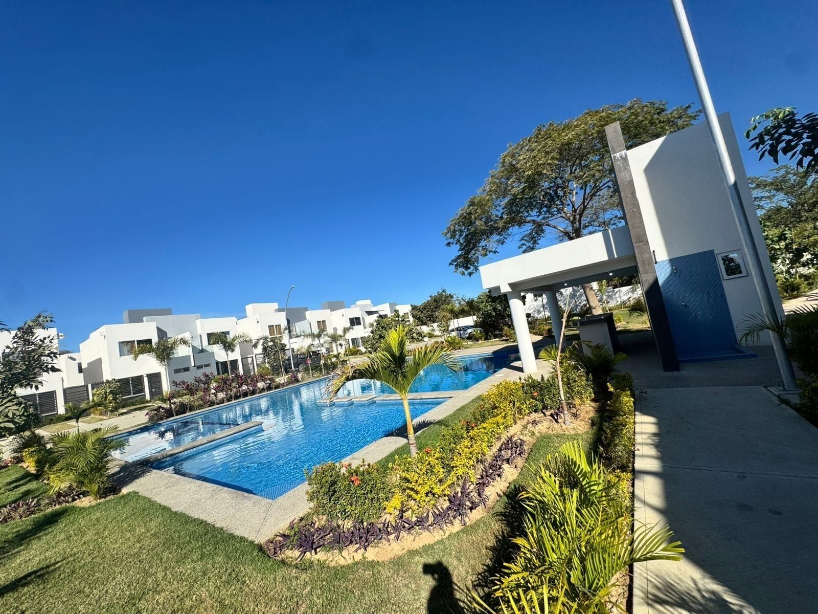 Family House, Pool View | Pool