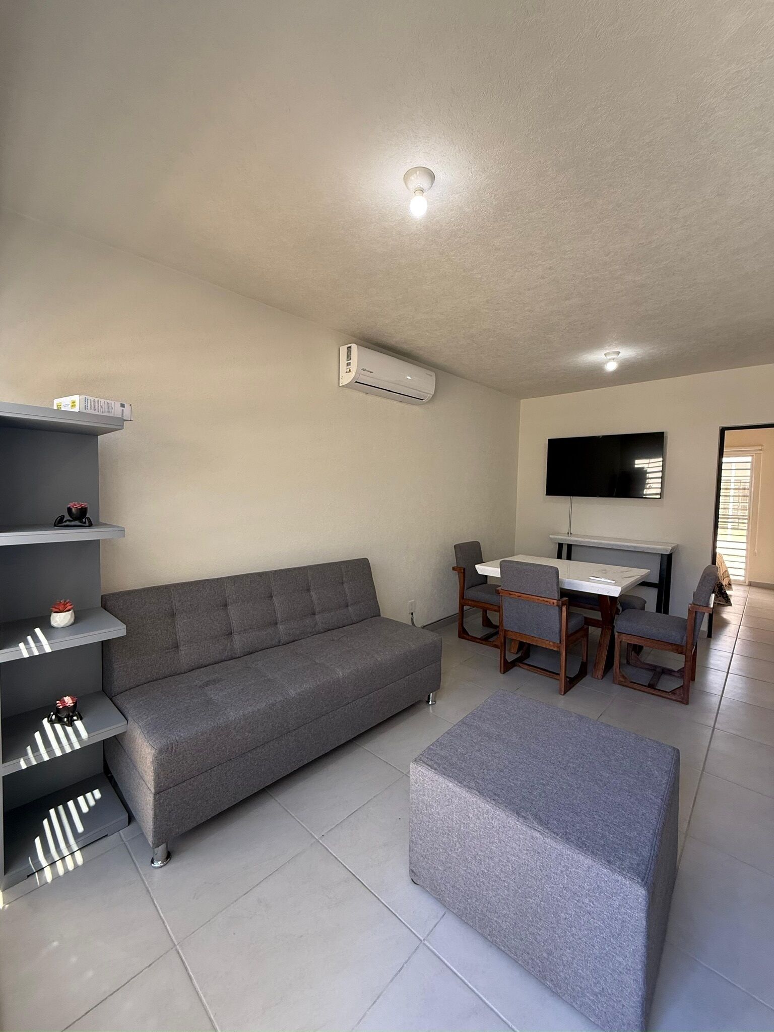 Family House, Pool View | Living area