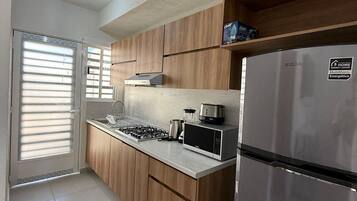 Family House, Pool View | Private kitchen