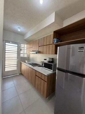 Family House, Pool View | Private kitchen - Residencia Zafiro 30 Puerto Vallarta (Mezcales)
