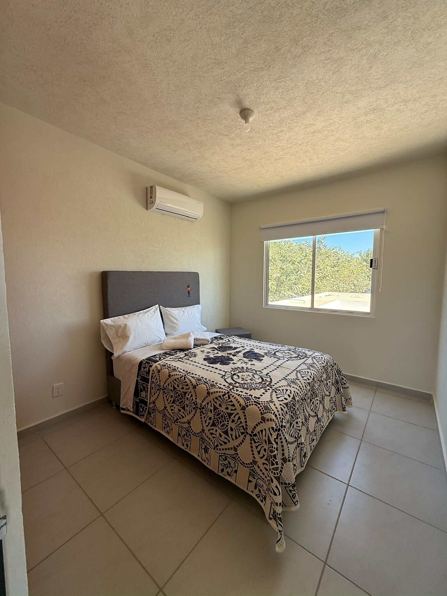 Family House, Pool View