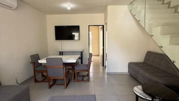 Family House, Pool View | Interior