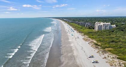 Updated OCEANVIEW 2 bedroom in East Beach!