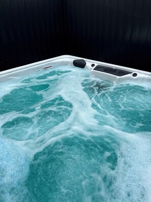 Uklassifisert bilde, 2 av 24, knapp