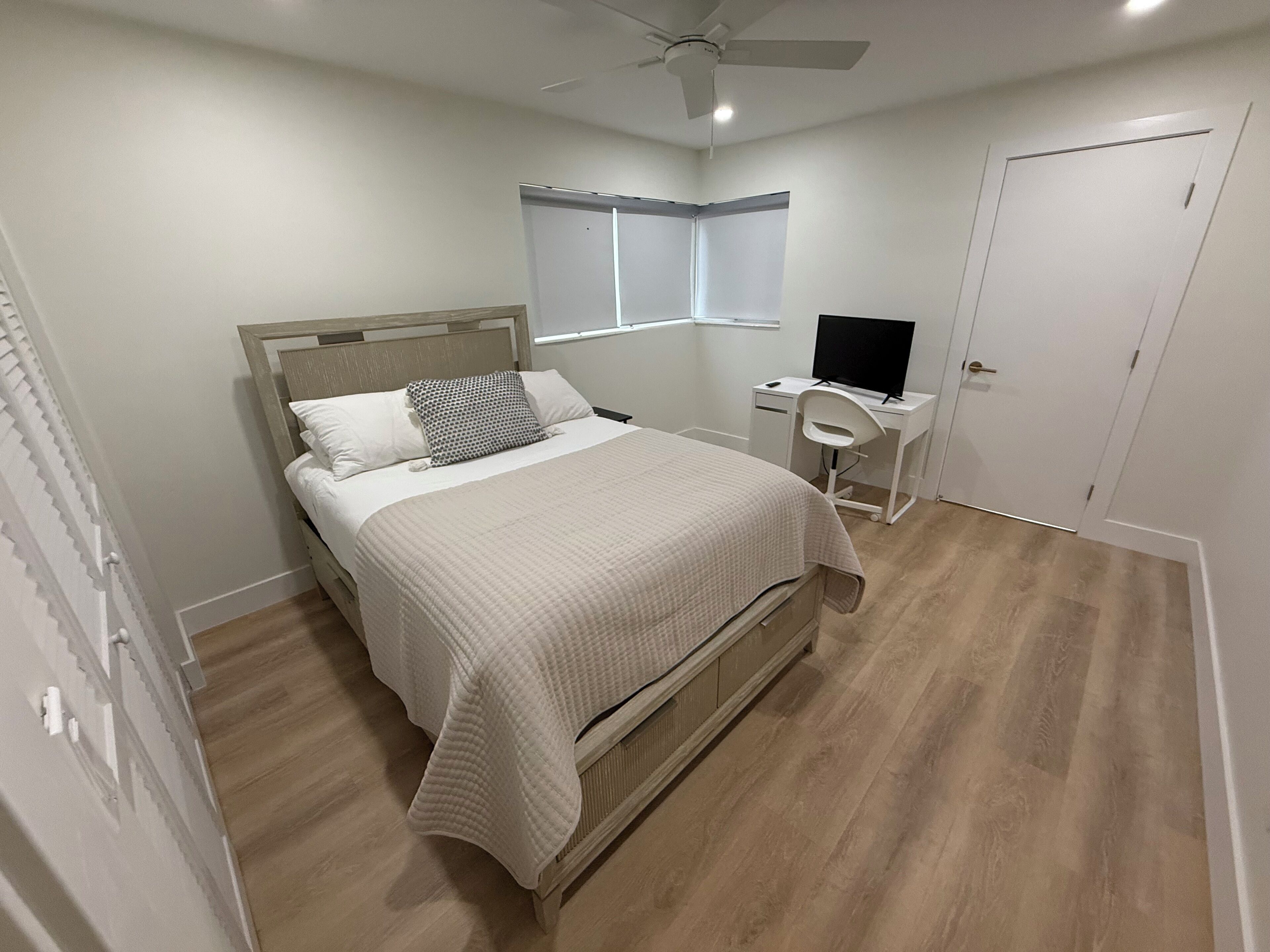 2 chambres, bureau, fer et planche à repasser, Wi-Fi gratuit