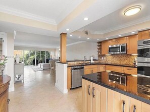 Uklassifisert bilde, 2 av 30, knapp