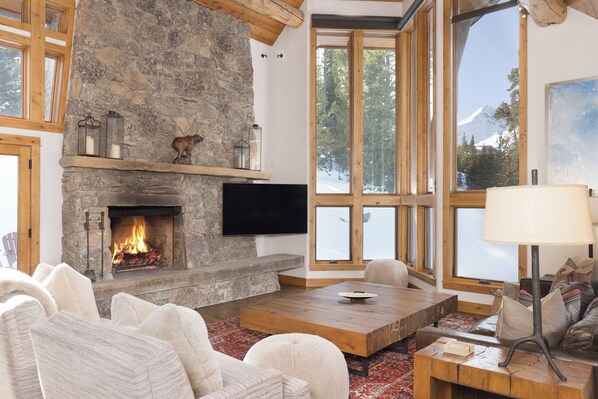 Interior - Luxury Ski In/Out | Nini's Lodge | Big Sky Resort (Big Sky)
