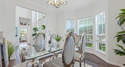 Spacious Retreat Pool Oasis PingPong Sleeps16