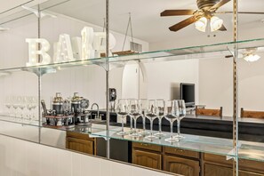 Dining - 5 BDR Riverfront Home Escape in Bullhead City-Laughlin (Bullhead City)