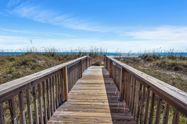 Property grounds - Sea Cloisters II Ocean Front Beach Retreat-105f (North Myrtle Beach)