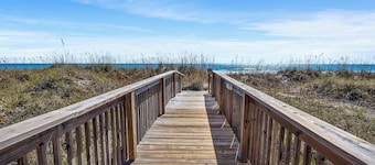 Sea Cloisters II Ocean Front Beach Retreat-105f