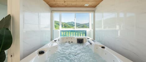 Basic Room, 1 Bedroom (Room 301 (Large Jet Spa/Private BBQ)) | Free WiFi