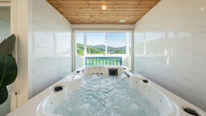 Basic Room, 1 Bedroom (Room 301 (Large Jet Spa/Private BBQ))