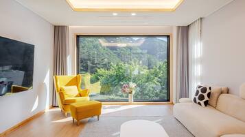 Basic Room, 2 Bedrooms (Room S) | 1 bedroom, free WiFi